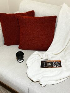 Tips for Creating a Cosy Reading Nook in Your Home